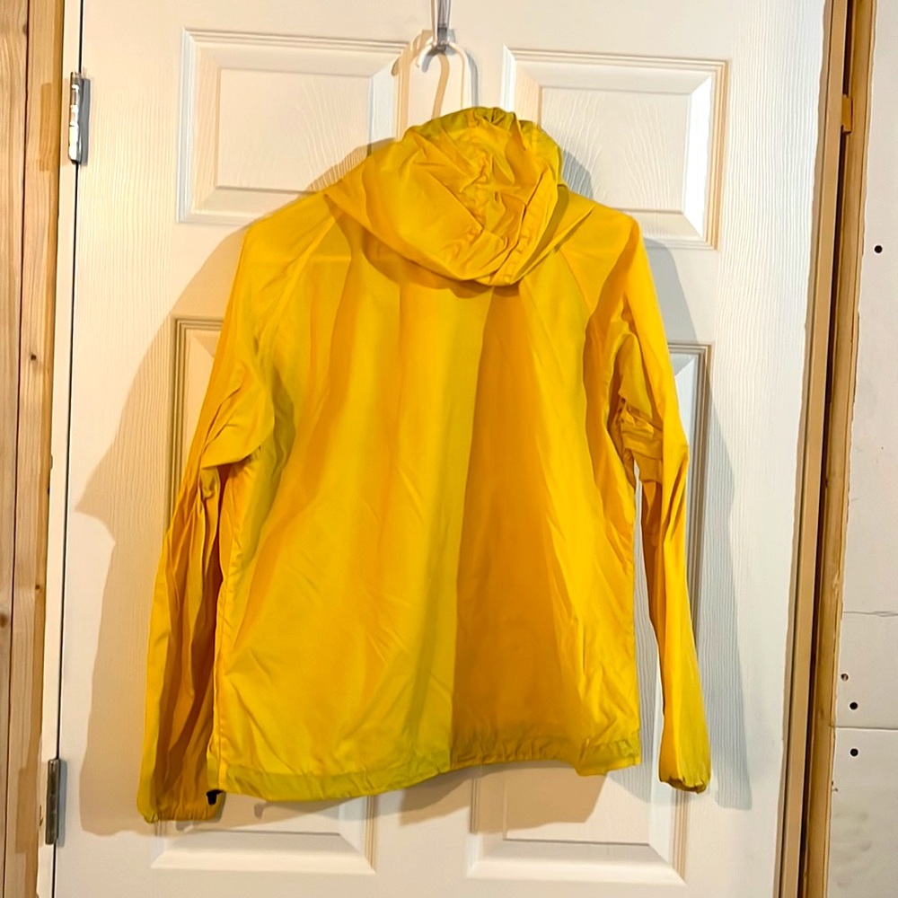 Light weight EMS running jacket. - Picture 2 of 2